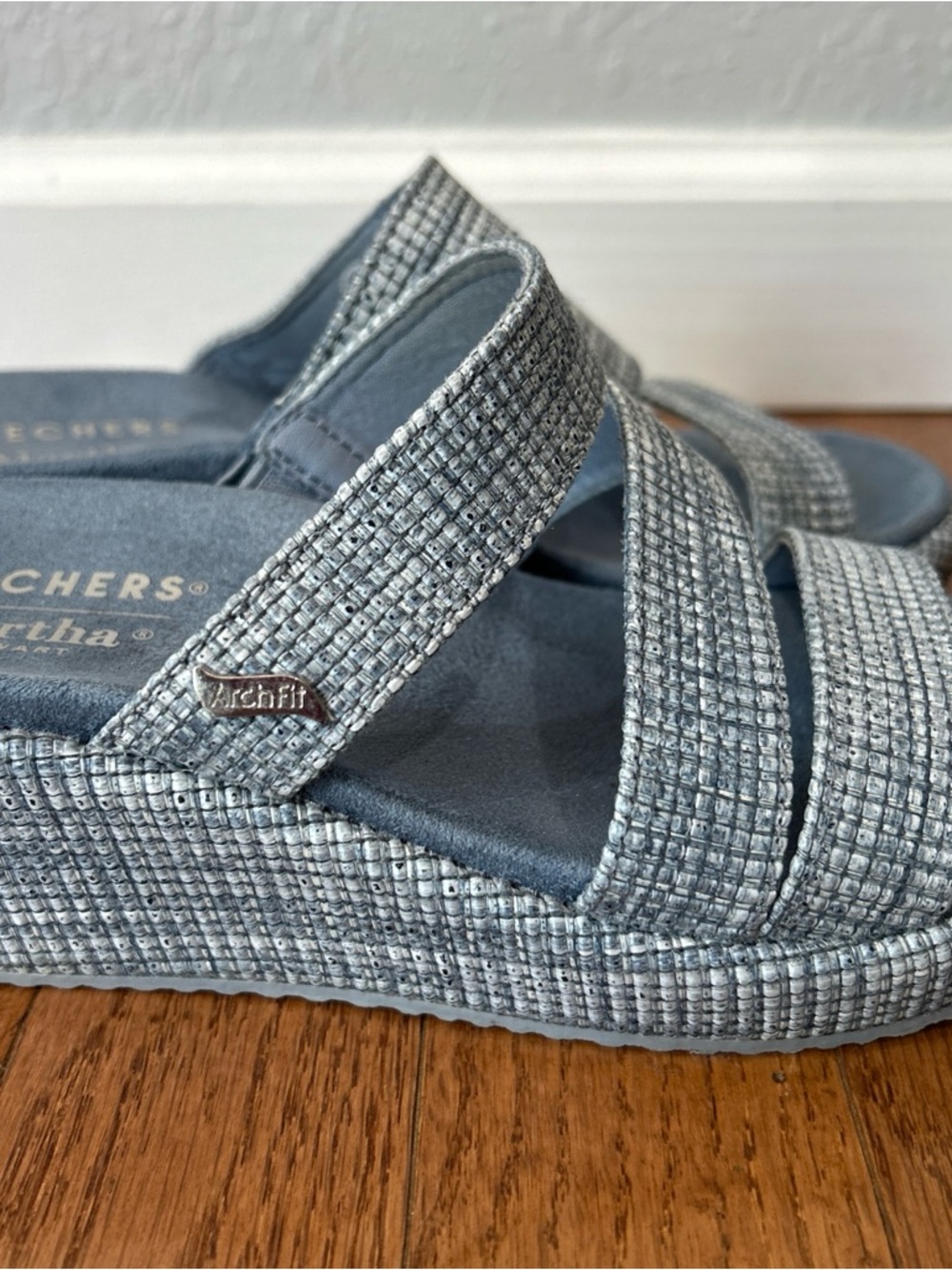 Skechers Martha Stewart Beverlee Wedges Sandals Arch Fit Women’s Size 6 Blue - Picture 6 of 10